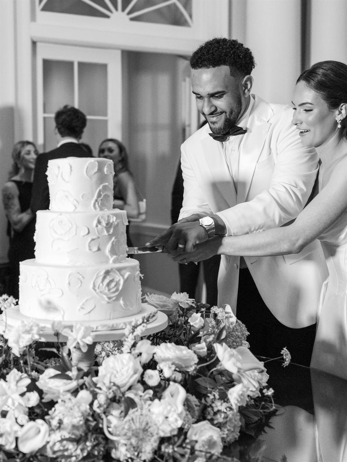 Ainsley & Jase wedding photo 5 of 34