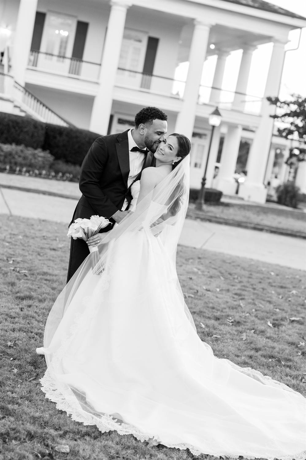 Ainsley & Jase wedding photo 21 of 34
